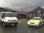 Police turn away 60 vehicles near base of Snowdon BEFORE 8am despite tow warning