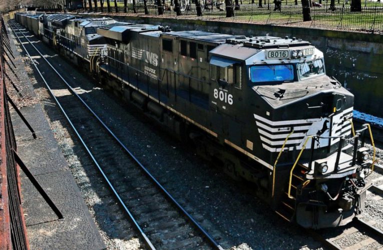 Norfolk Southern profit falls 46% as virus slows shipments