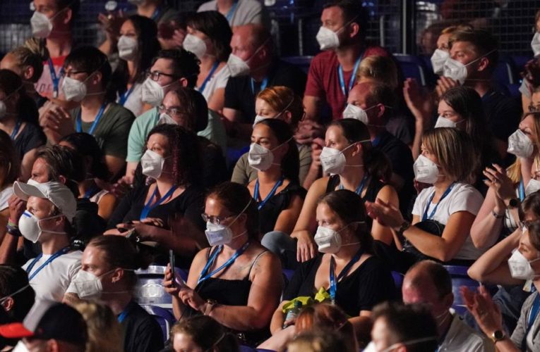 Thousands crowd into an indoor concert in coronavirus experiment