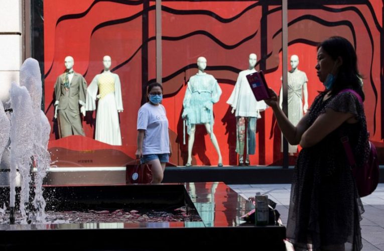 China factory output flat, retail sales slip in July