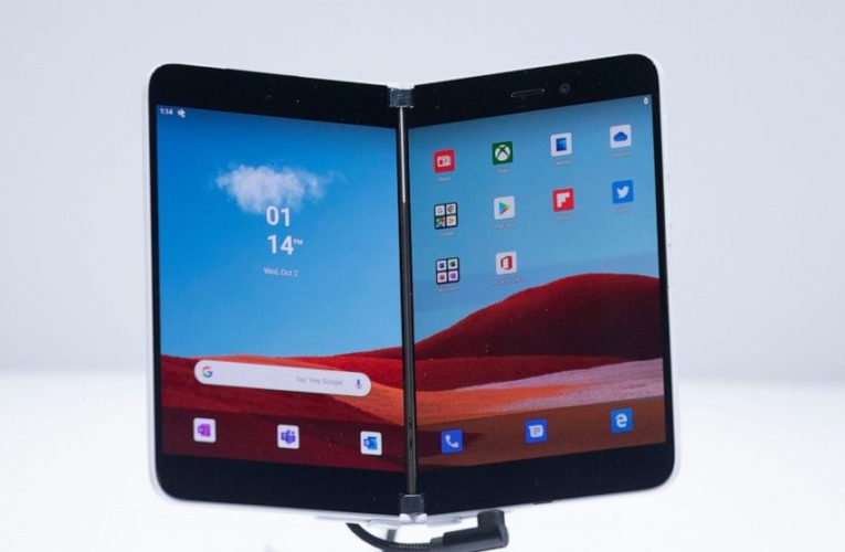 Microsoft back in the smartphone business with its new Duo
