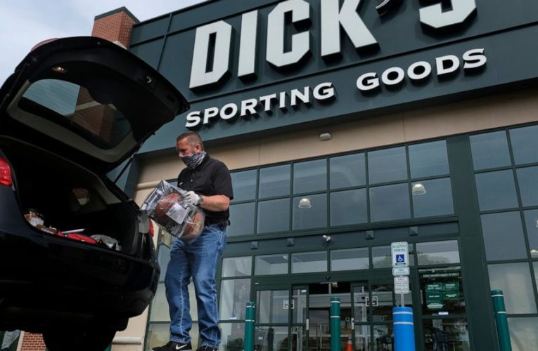 No sweat: Dick’s crushes 2Q as consumers focus on fitness