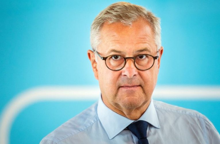 World’s top shipper says outlook for trade uncertain