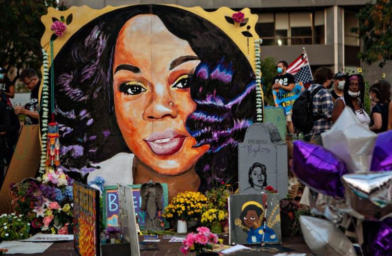 Unidentified grand juror files motion requesting release of transcripts in Breonna Taylor case