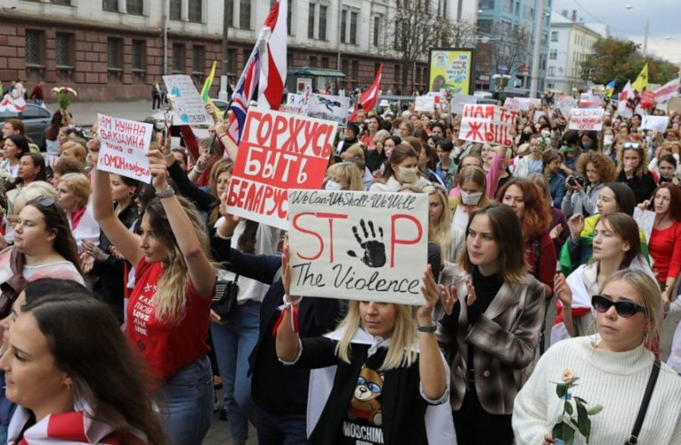 Thousands of women in Belarus protest against Lukashenko