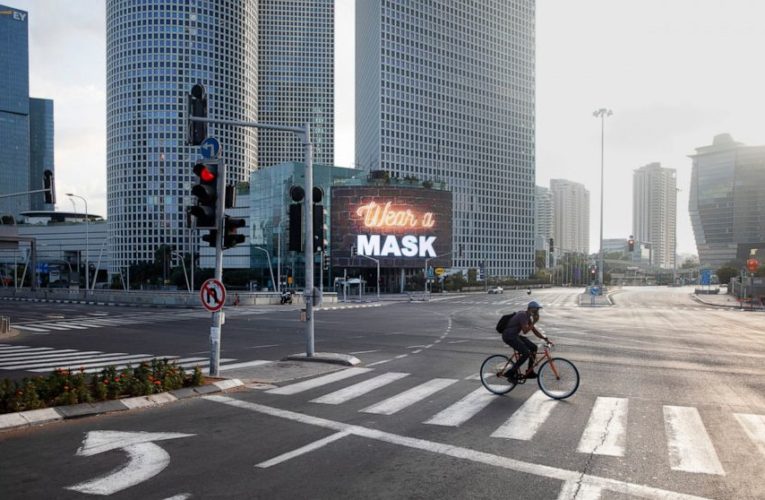 Thousands of Israelis protest in Jerusalem, despite lockdown