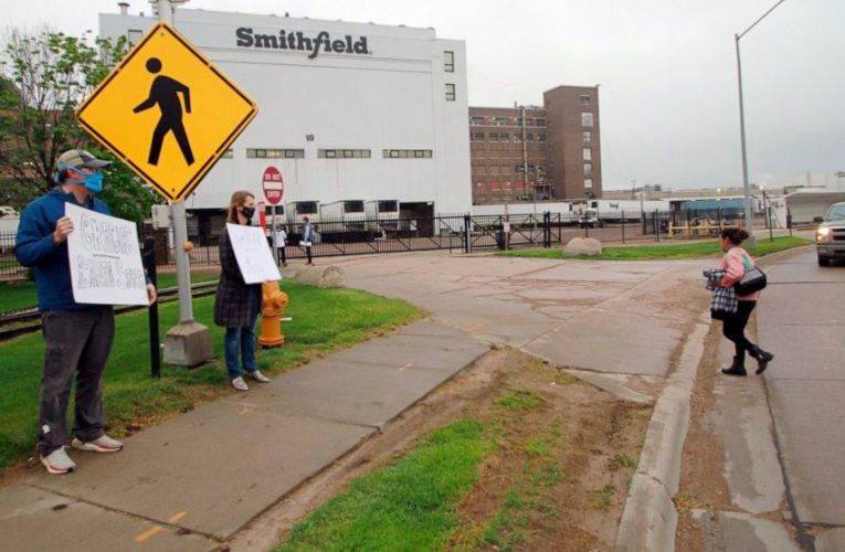 Smithfield Foods pork plant faces OSHA fine from outbreak