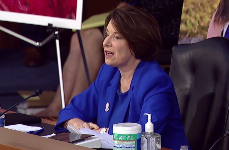 ‘Let me tell you a political secret …’ Klobuchar blasts hearing