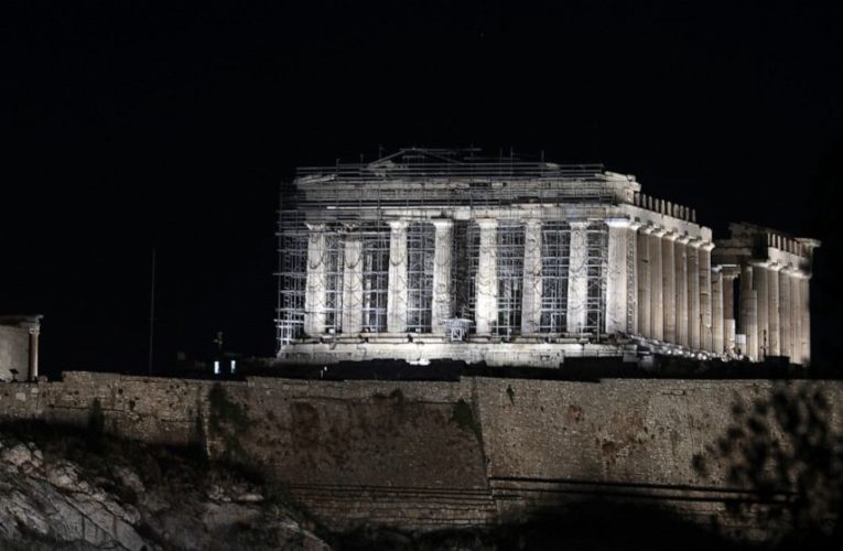 Greece’s economy to shrink by estimated 8.2% this year