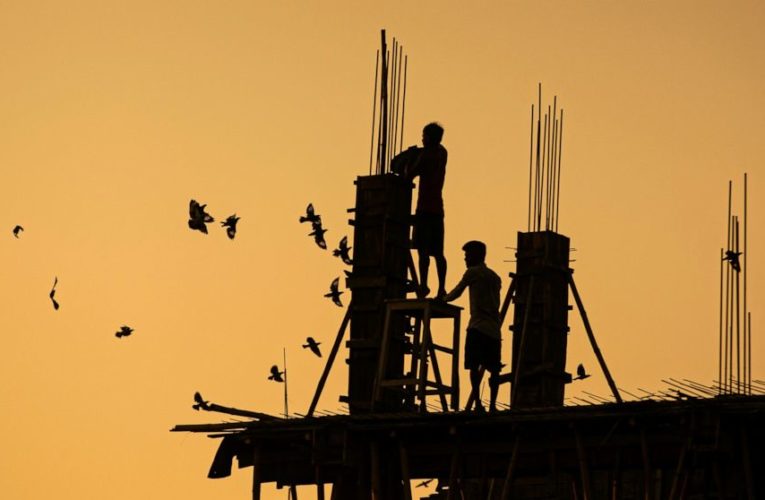 Study: COVID speeds up human vs machine standoff over work