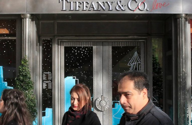 Tiffany agrees to revised terms on LVMH takeover deal