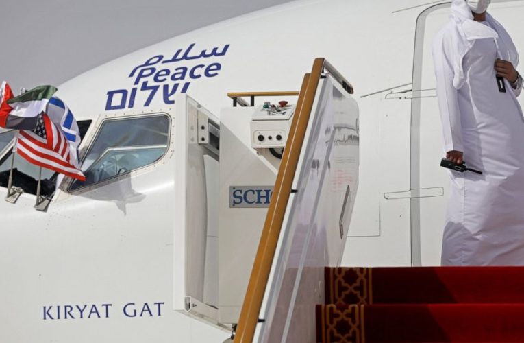 First commercial passenger flight from UAE lands in Israel