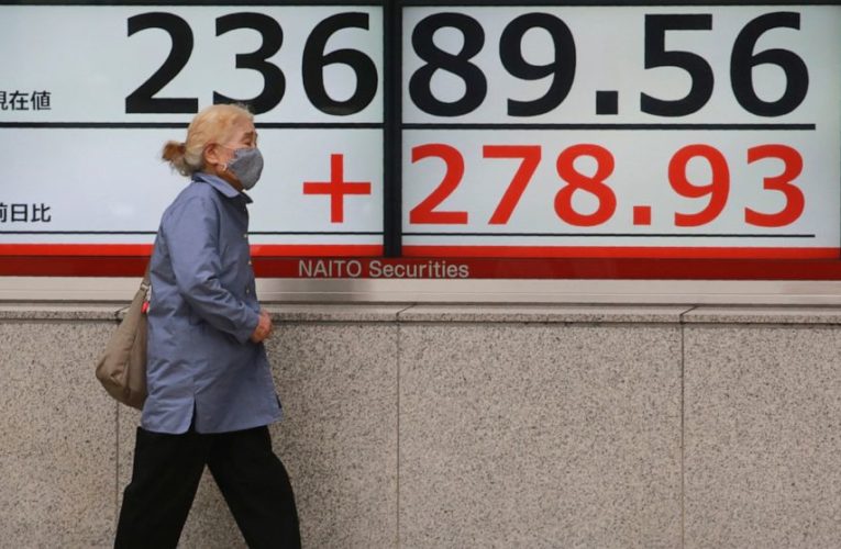 Wall Street opens mixed ahead of a busy week for earnings