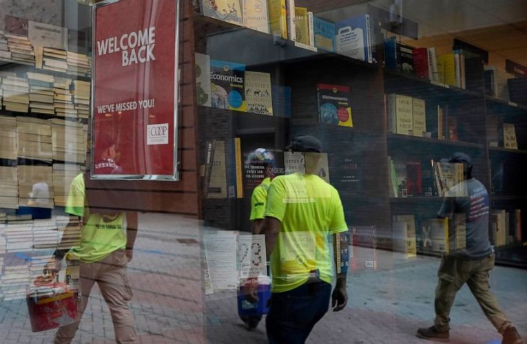 Consumer confidence dips to 100.9 as virus spreads in US