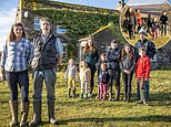 Viewers praise Amanda and Clive Owen of Our Yorkshire farm for their family of nine children