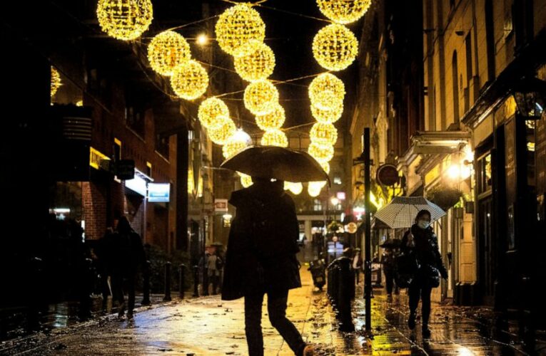 UK economy bounces back in summer but faces wintry chills