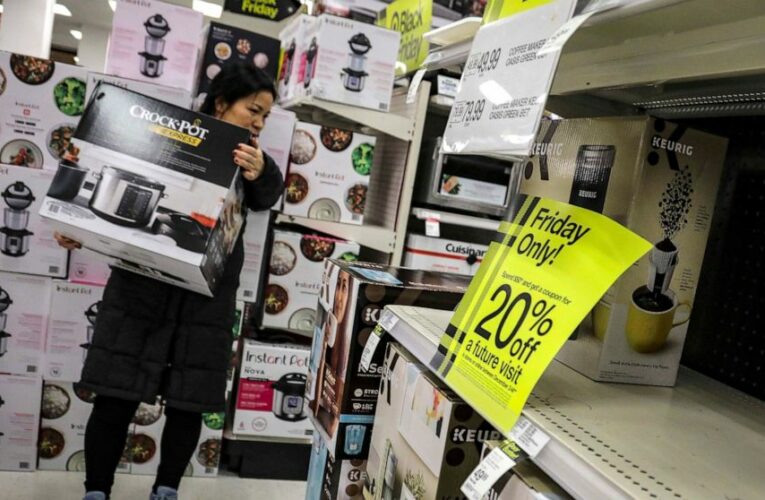 Retail trade group sees solid holiday sales despite pandemic