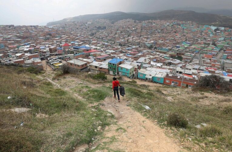 Pandemic draws more Latin American poor into banking system