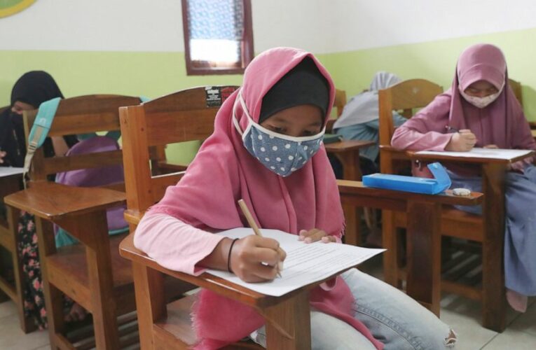 The Latest: Spain’s vaccination plan to kick off in January