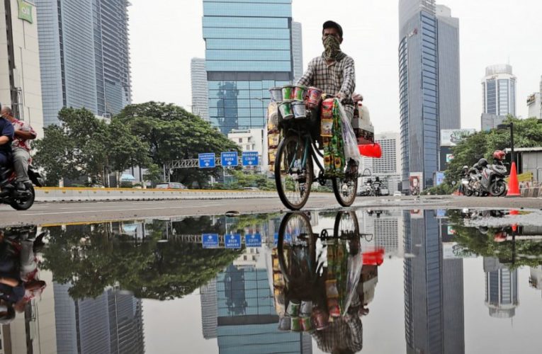 Pandemic puts Indonesia into recession; 1st time in 20 years