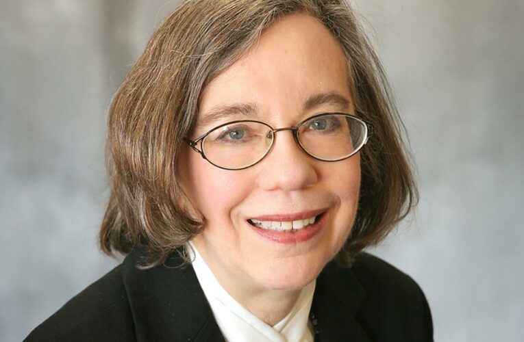 Republicans invite discredited vaccine critic to testify