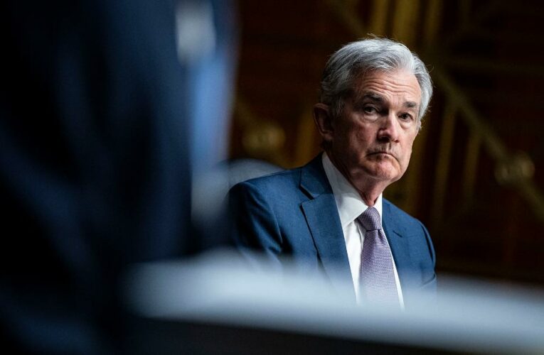 The Fed keeps rates near zero and acknowledges fragile recovery