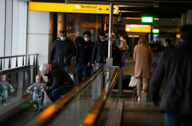 Germany ponders limiting UK flights due to virus