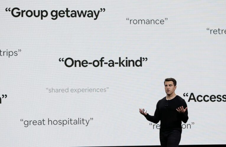 Airbnb, resilient in pandemic, goes forward with IPO