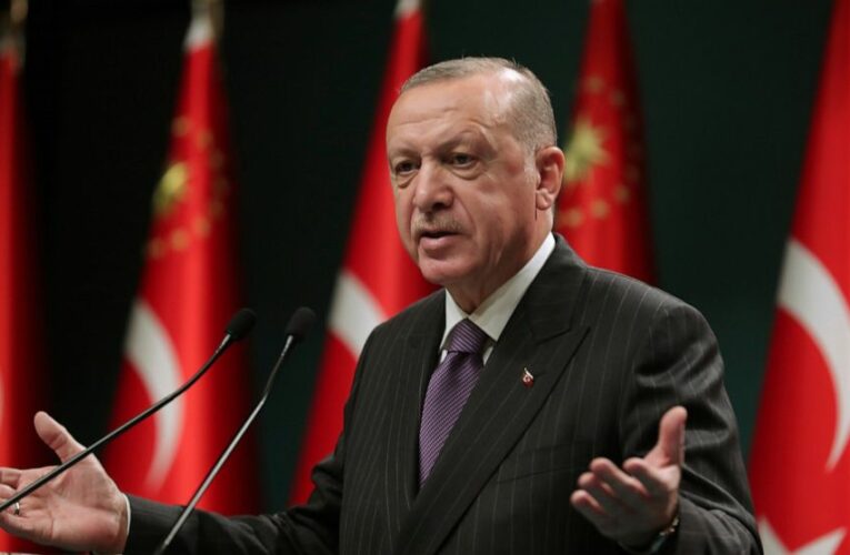 Turkey announces 4-day curfew over New Year’s to fight virus