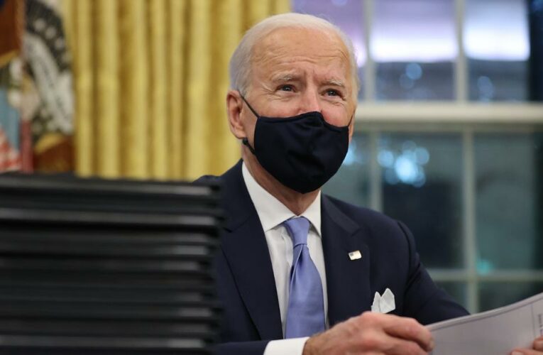 President signs executive orders to get checks and food aid to low-income Americans — plus a federal pay raise