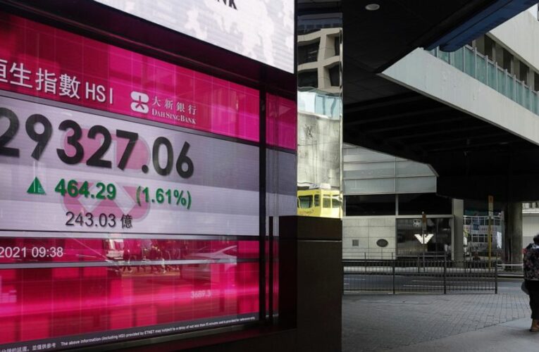 Wall Street’s momentum swings back as stocks, yields tick up