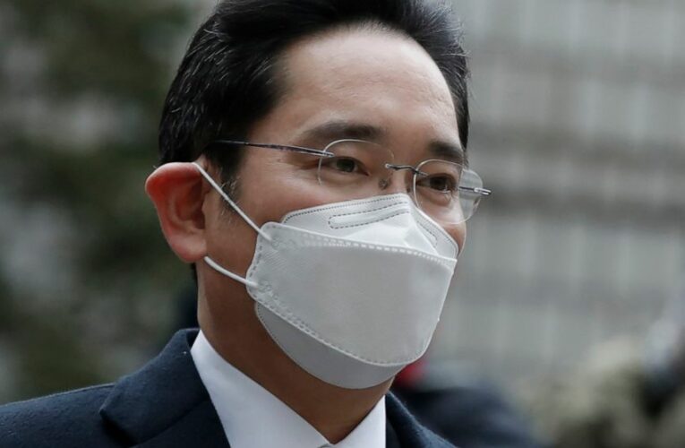 SKorean court gives Samsung scion prison term over bribery