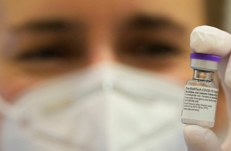 Seniors in Florida camp overnight for vaccine