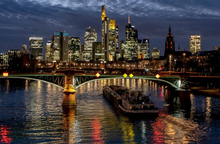 German economy shrank 5% in pandemic year 2020