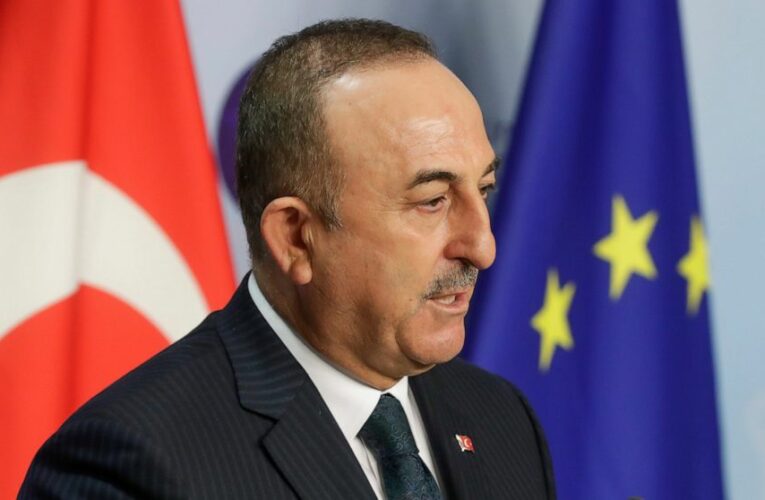 Tentative start to Turkey-Greece talks after year of strife