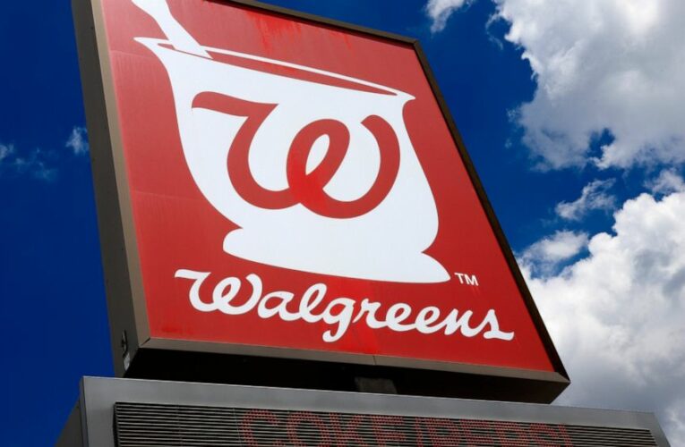 Walgreens tops fiscal 1Q forecasts as it fights pandemic hit