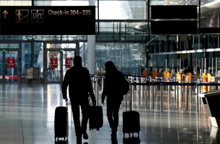 US to require all arriving passengers to get COVID-19 test