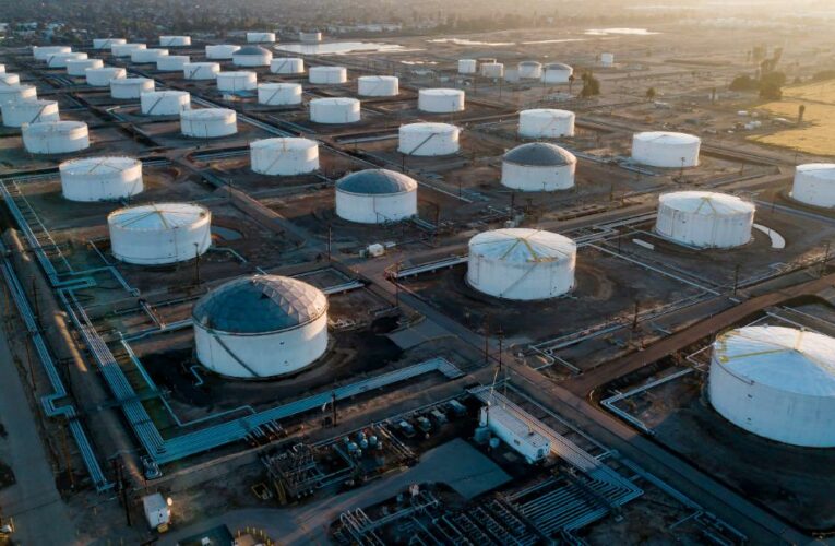 US oil rises above $60 as Texas gets pummeled with ice and snow