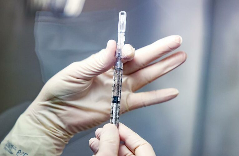 White House cautions providers against holding back vaccine doses