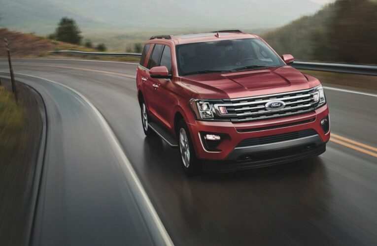 Edmunds compares 2021 Chevrolet Tahoe and Ford Expedition