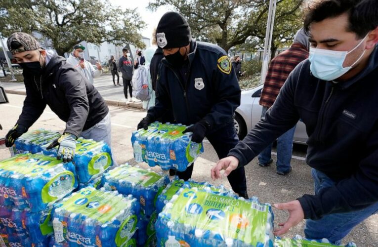 Some electricity restored in Texas, but water woes persist