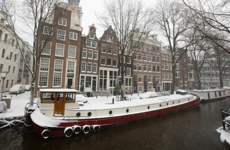 Dutch will extend coronavirus curfew until March 3