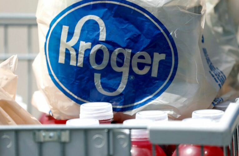 2 California supermarkets closing after city orders pay hike