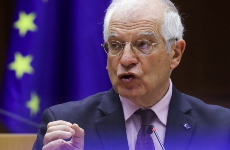 Top EU diplomat to propose new sanctions against Russia