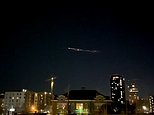 Disintegrating SpaceX rocket booster makes spectacular display