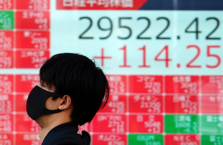 Stocks mostly lower as bond yields resume climb