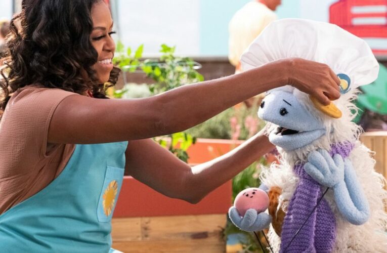 Michelle Obama aims to give a million meals in new campaign