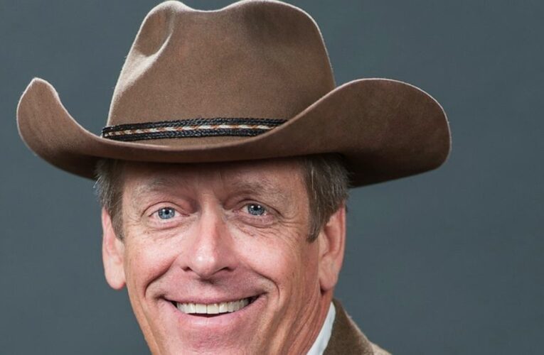 Texas Roadhouse CEO Kent Taylor dies amid COVID-19 struggle