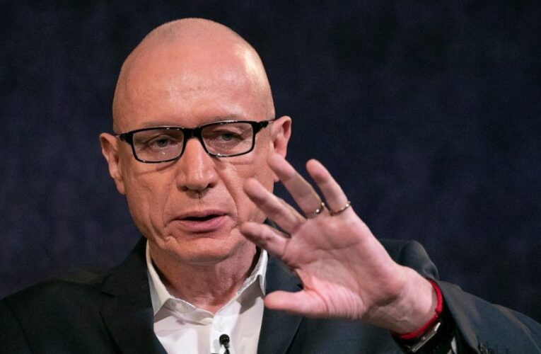 News Corp strikes Facebook pay deal for Australian news