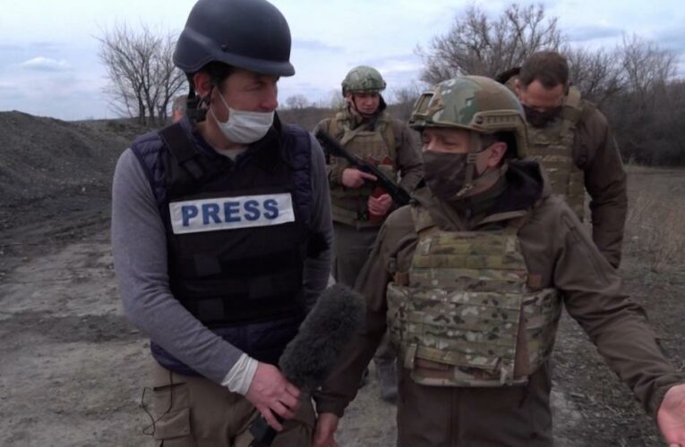 Unprecedented footage shows front line of Ukrainian conflict